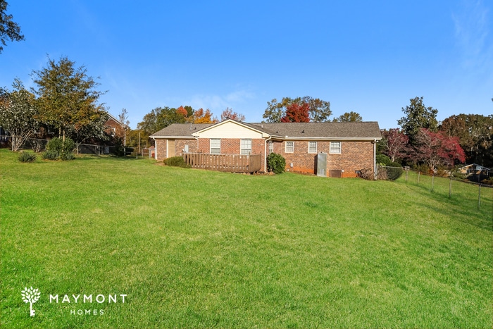 Photo - 301 Pineridge Dr