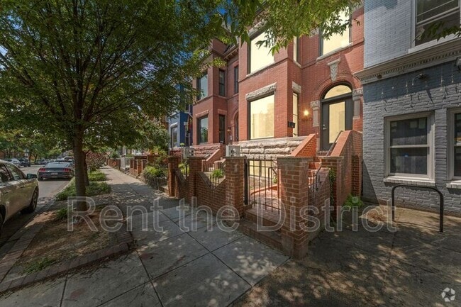 Building Photo - 1940 1st St NW Rental