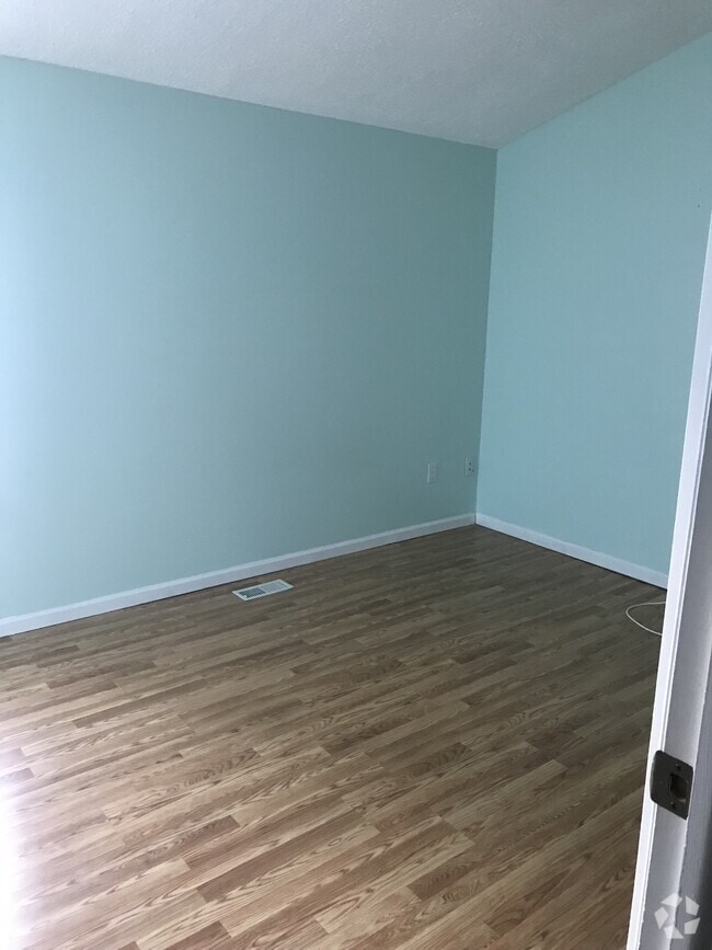 Building Photo - 7 Jordache Ln Rental
