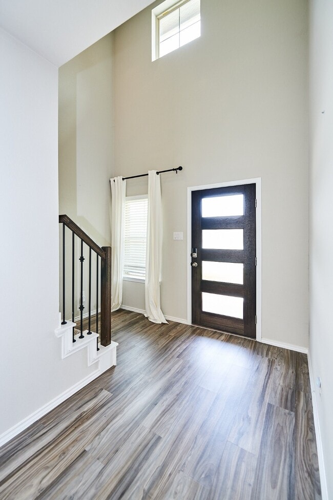 Photo - 9291 Inland Leather Ln