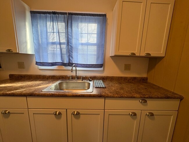 Photo - 3605 E 42nd St