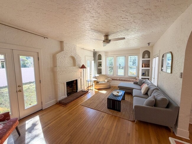 Photo - 15 NW 26th St