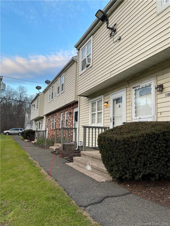 12 Scuppo Rd Condo Unit C12 Condo for Rent in Danbury, CT