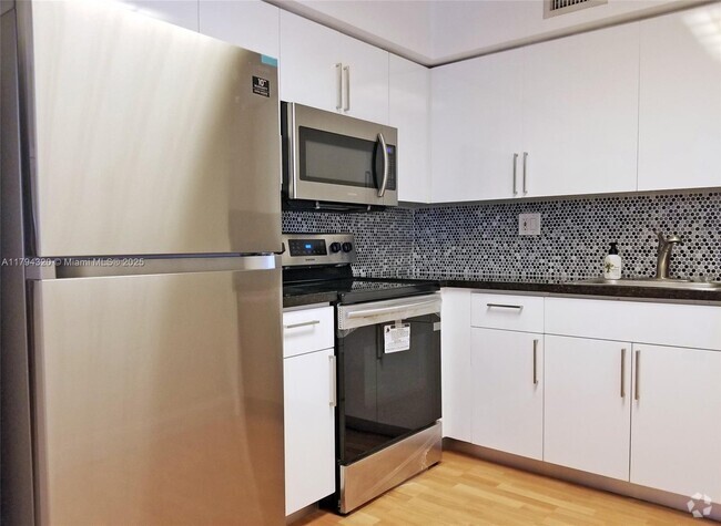 Building Photo - 3400 NE 192nd St Unit 503 Rental