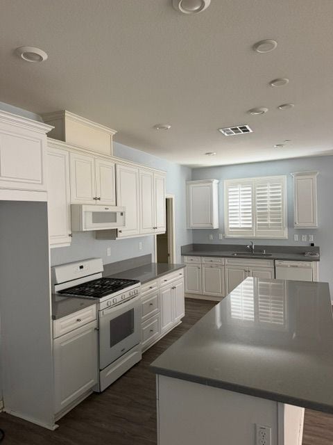 11448 Michelle Ln