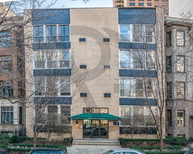 Photo - 1427 N Dearborn St