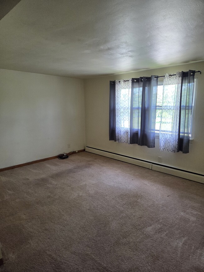 Photo - 70 Mallory Rd Unit Apartment 4