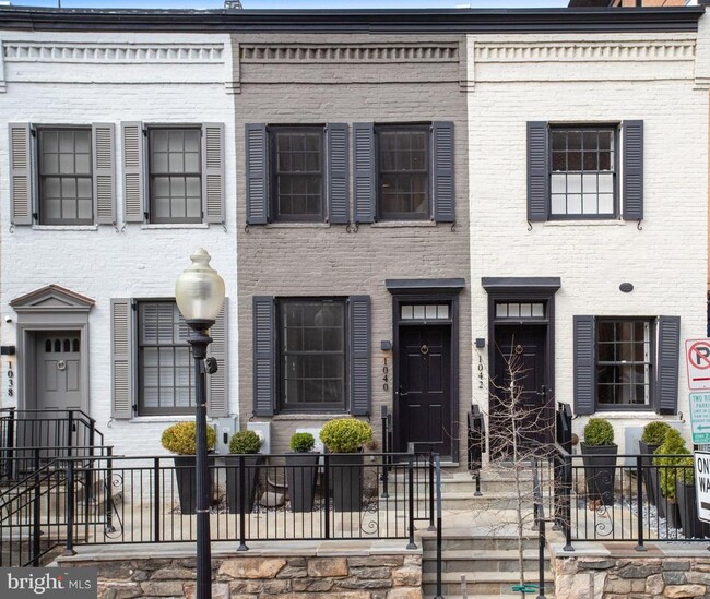 Building Photo - 1040 31st St NW Rental