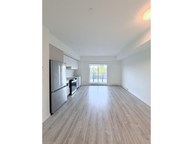 Photo - 10829-E140 140 St