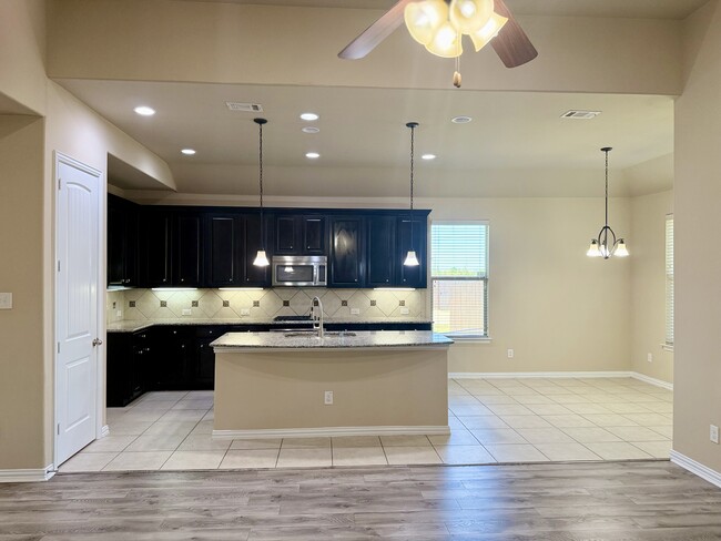 Photo - 288 Benwick Dr