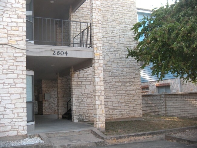 Building Photo - K661 - Salado Place #301 Unit 301- Salado Place