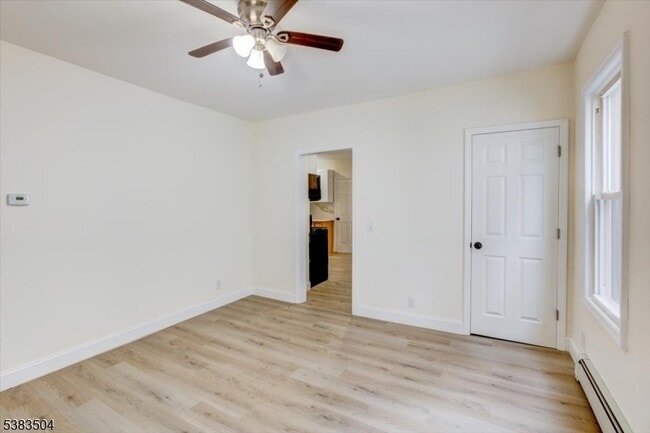 Photo - 546 Morris St Unidad 1