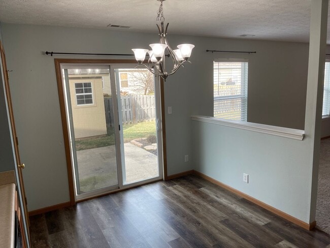 Photo - 3 Bedroom On The East Side!