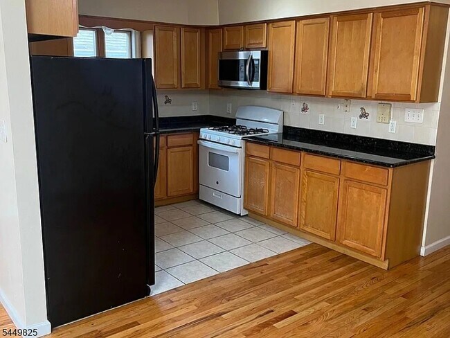 Photo - 209 South St