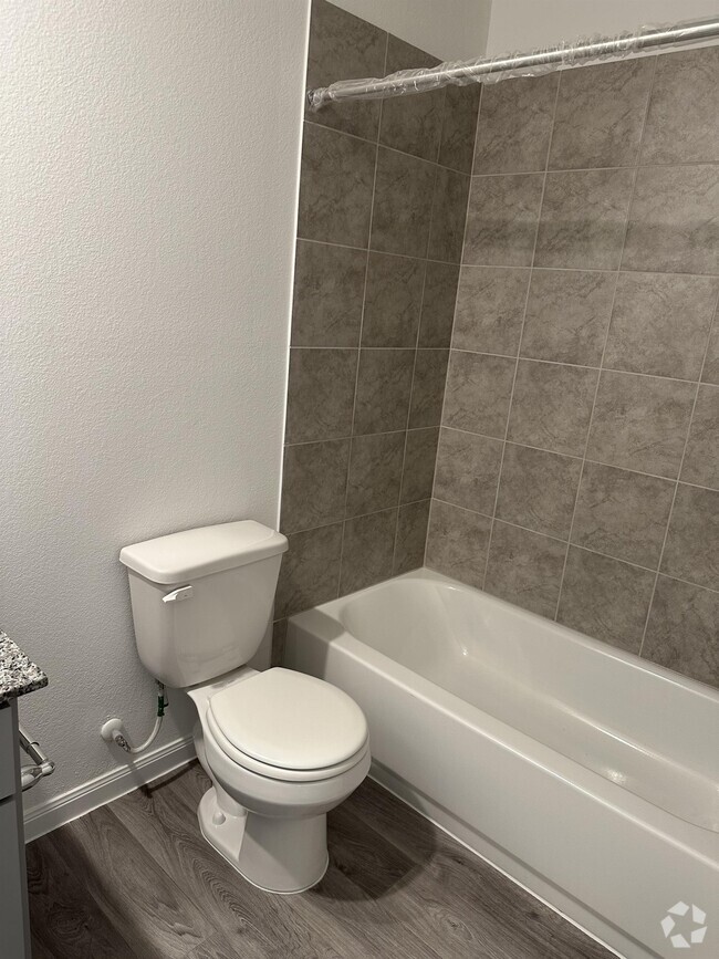 Building Photo - 16783 N Marie Vlg Dr Rental