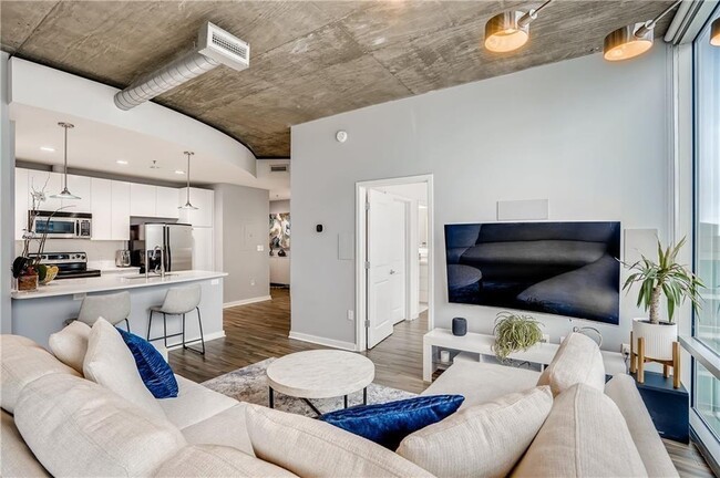 Photo - 923 Peachtree St NE Unidad 1731