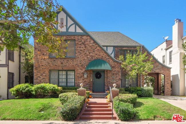 Photo - 135 N Orange Dr