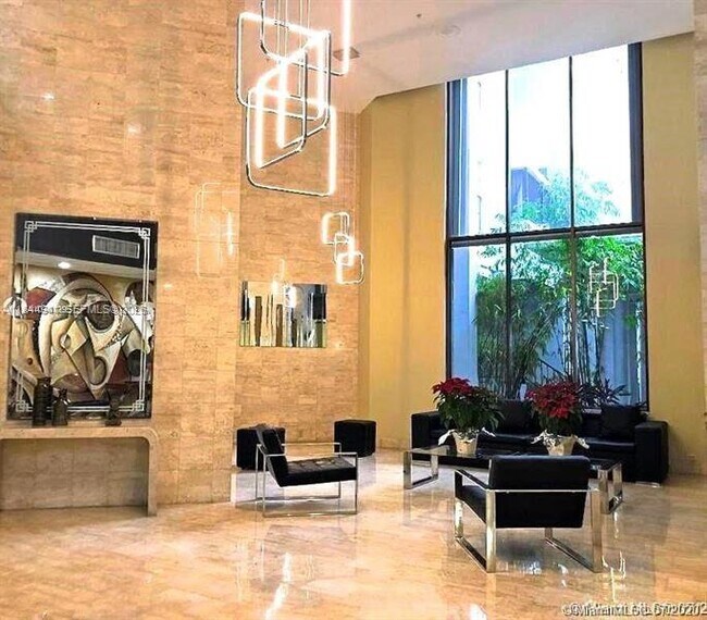 Building Photo - 2750 NE 183rd St Unit 1207