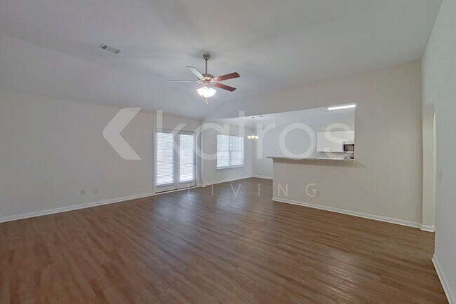 710 Park Ln