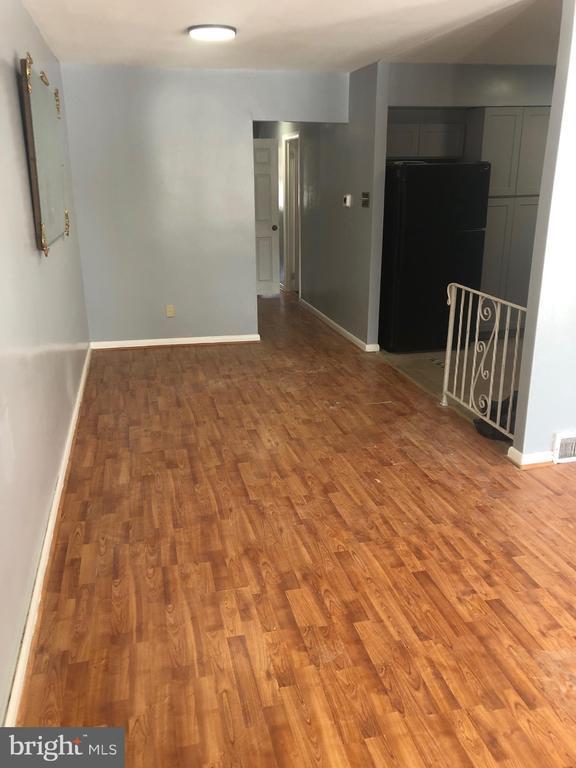 Photo - 8550 Tolbut St