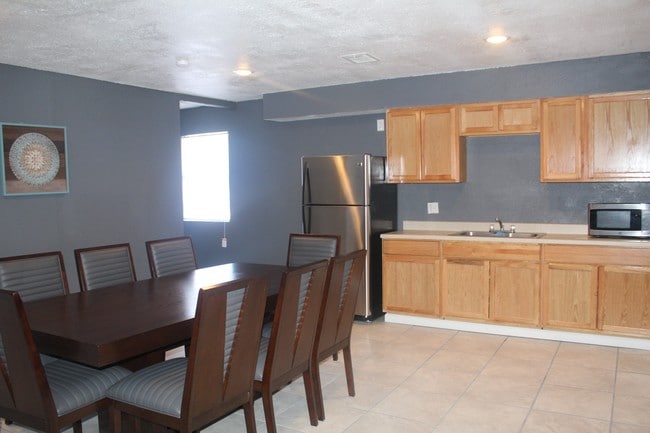 Photo - Buena Vista Apartments