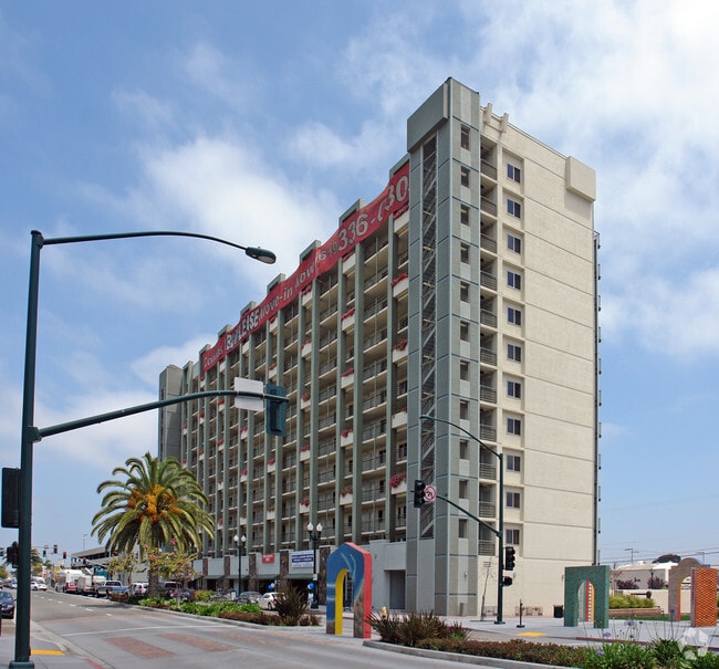 Photo - Bayview Tower Condominiums