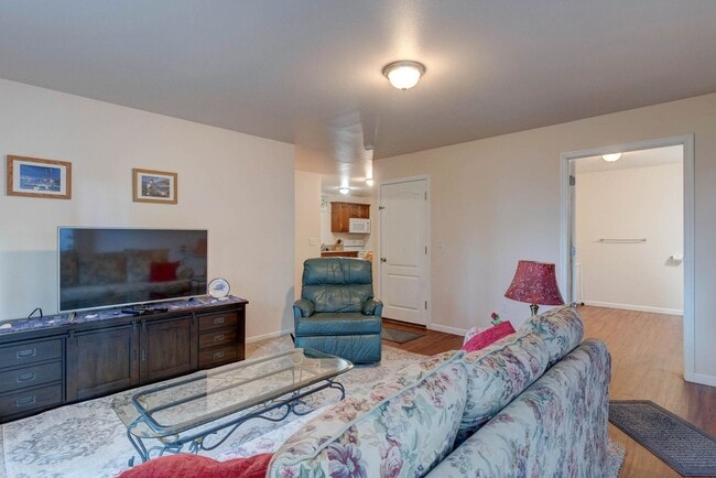 Photo - 295 W Rhodena Dr Unit Basement Apartment