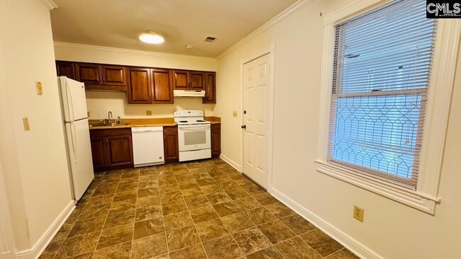 Photo - 107 Manorview Ct