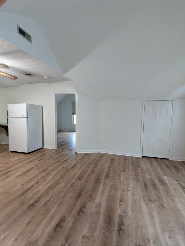 Photo - 1742 E Elm St Unit 2