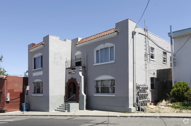 Building Photo - 2308 Foothill Blvd