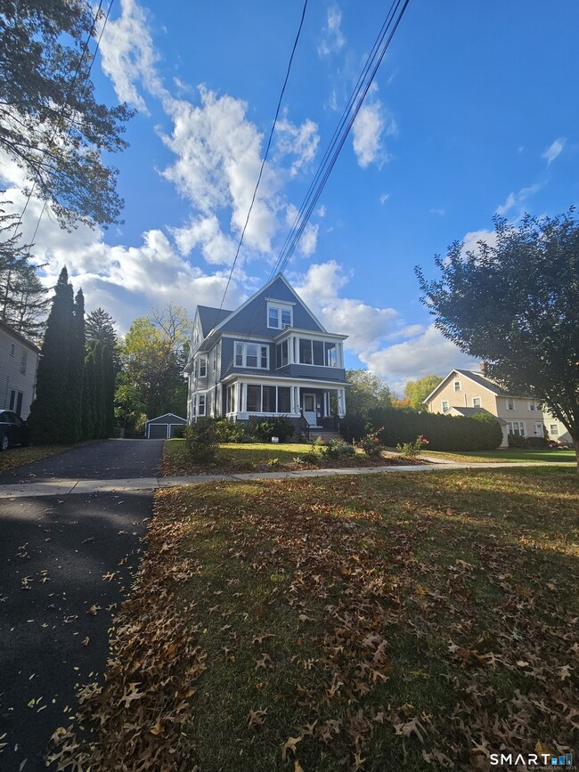 Photo - 403 Main St