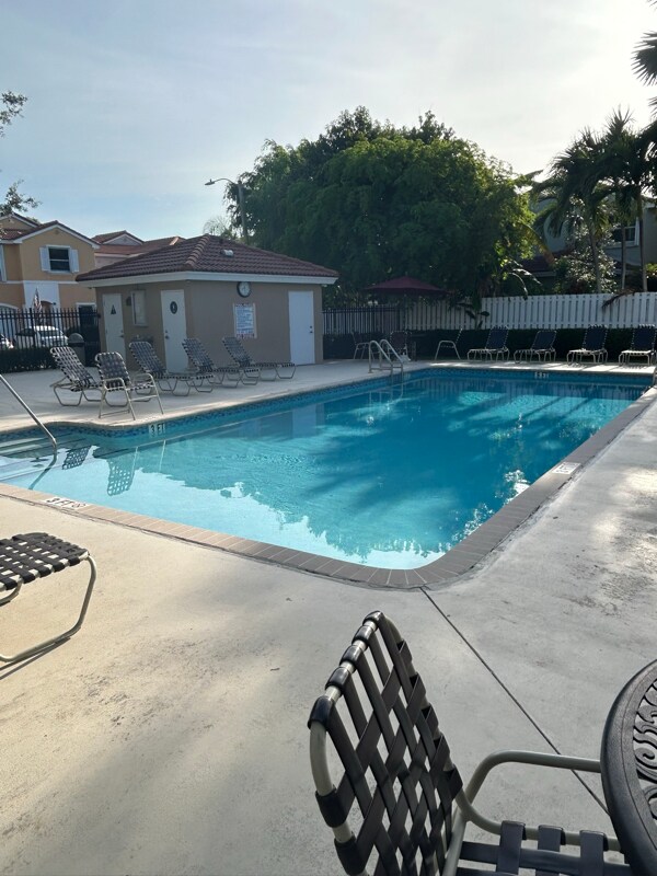 Photo - 4015 Tree Top Rd