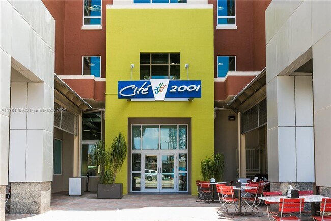 Photo - 2001 Biscayne Blvd Unidad 3306