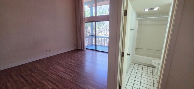 Photo - 4036 Abbey Ct Unit B