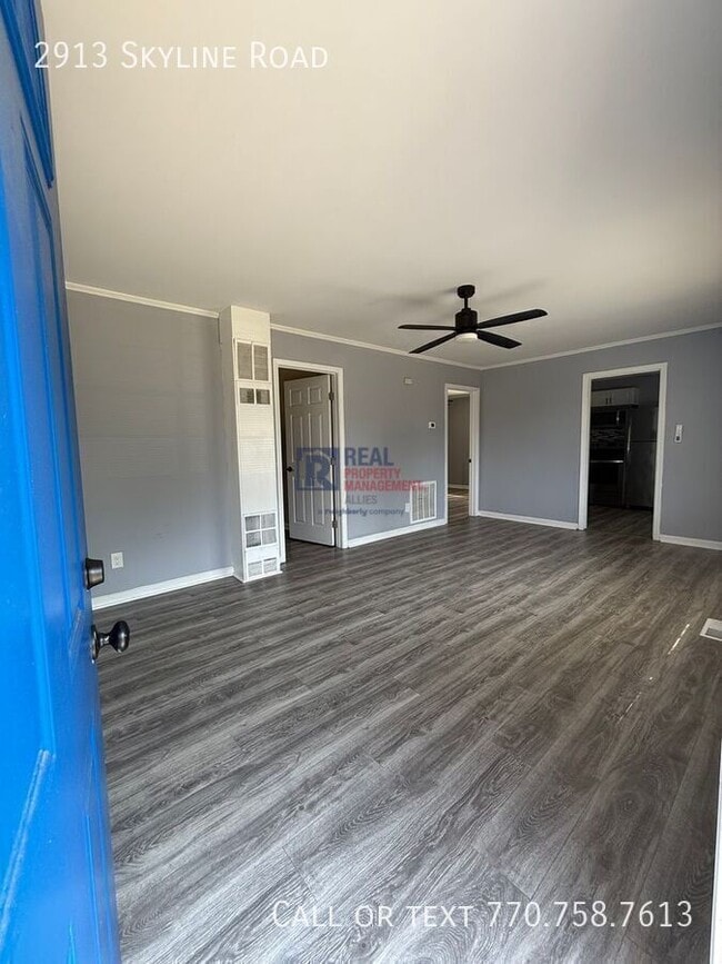 Photo - 2913 Skyline Rd