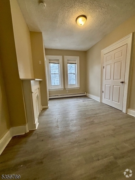 Building Photo - 110 Summer Ave Unit 1 Rental