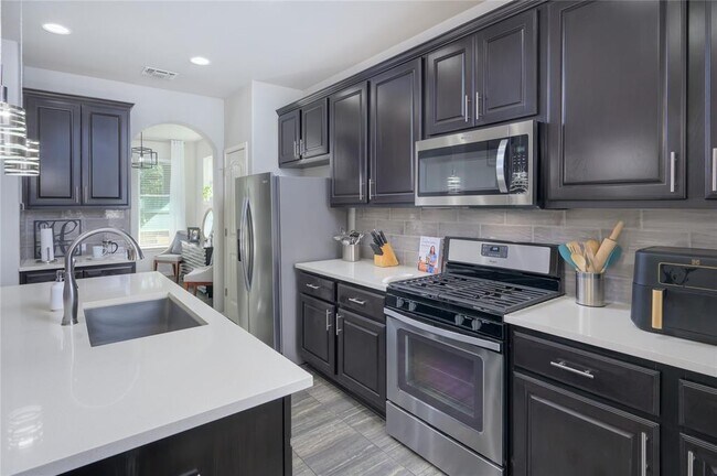 Photo - 9000 Cattle Baron Path