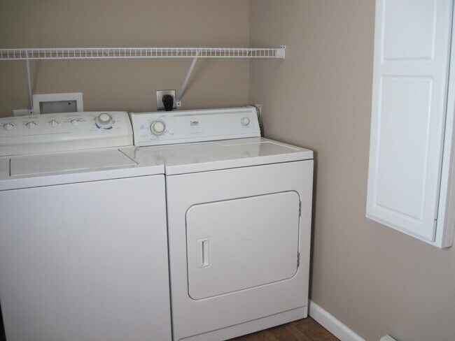 Photo - 322 N Titus Ave Unidad Apt. 2