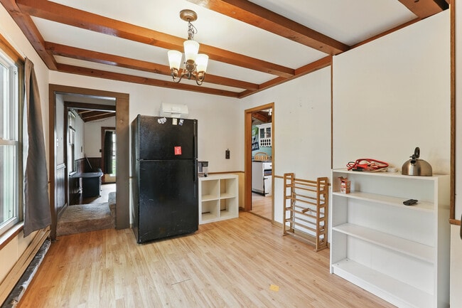 Photo - 1468 Carroll Ave