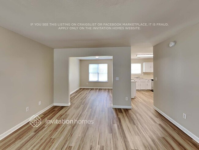 Photo - 235 Lakeside Point