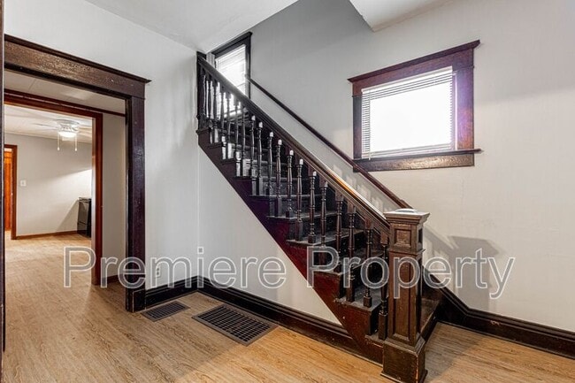 Photo - 108 S Hardy Ave