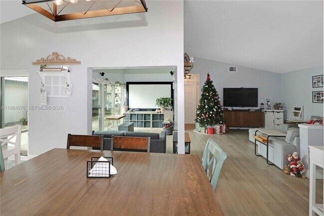 Photo - 6011 Manchester Ln