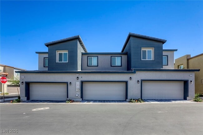 Building Photo - 12728 Feathersong Rental