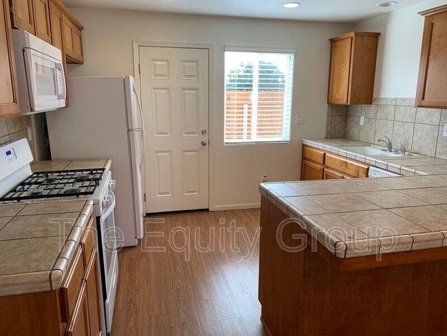 Photo - 2921 N Crowe St