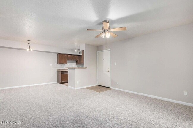 Photo - Beautiful Scottsdale 1 Bedroom Apartment! Unidad 2007