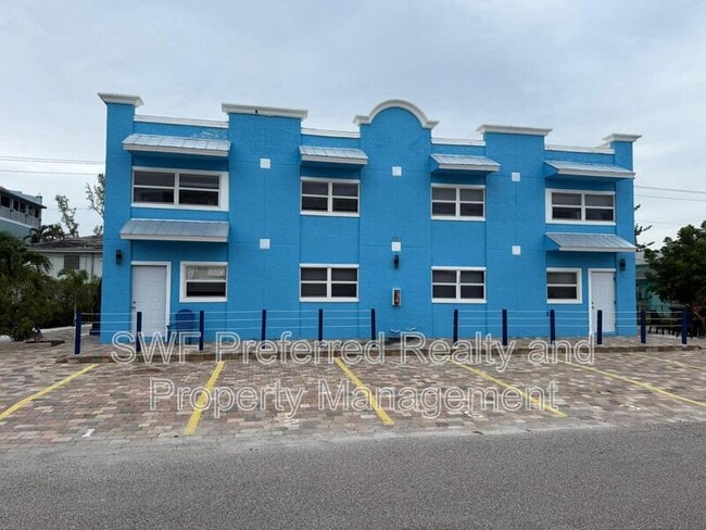 Photo - 222 Fairweather Ln