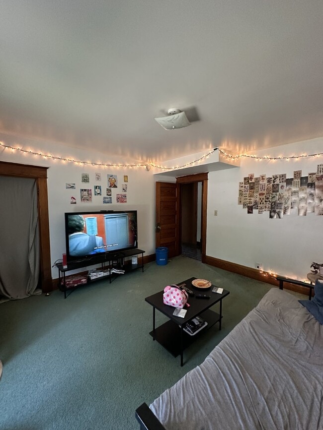 Photo - Amazing 2 Bed 1 Bath close to UWEC!