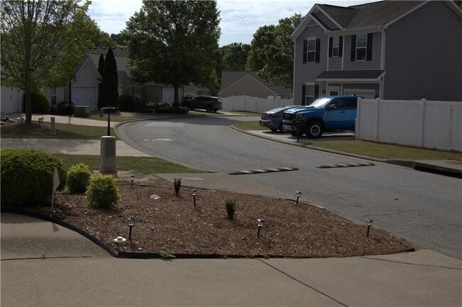 Photo - 64 Hill Crest Cir