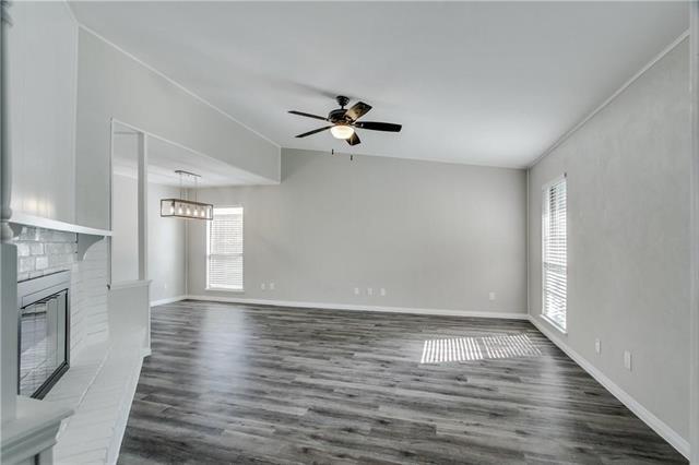 Photo - 418 Woodhurst Dr