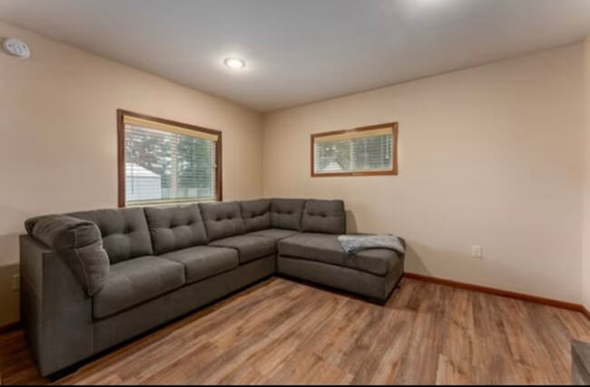 Photo - 5491 176th St